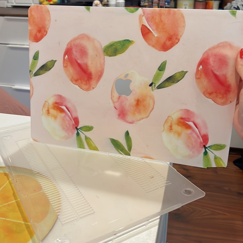 PEACHES MACBOOK PRO 15” CASE - Picture 2 of 3